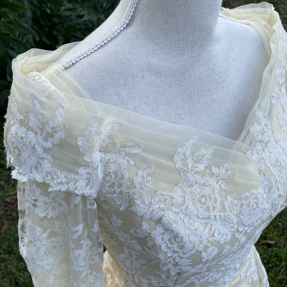 Vintage Marshall Fields & Co Wedding Dress The Brides Room 1950s Lace Tulle - Picture 3 of 11